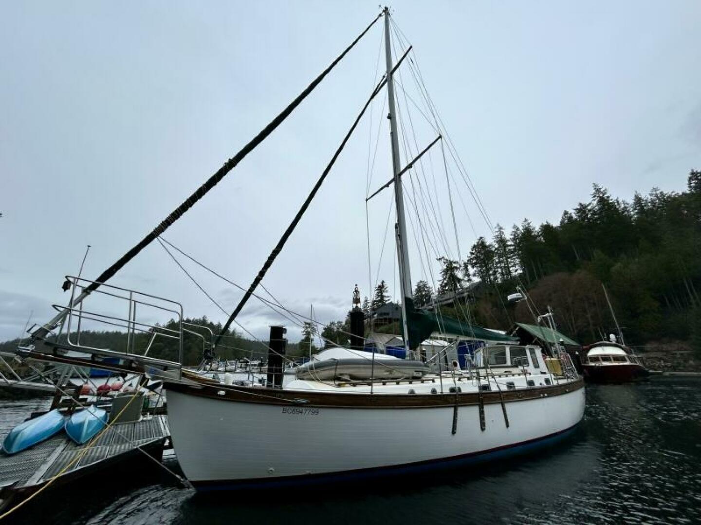photo 684ae1b06d909 Vancouver Yacht Sales,boats for sale vancouver