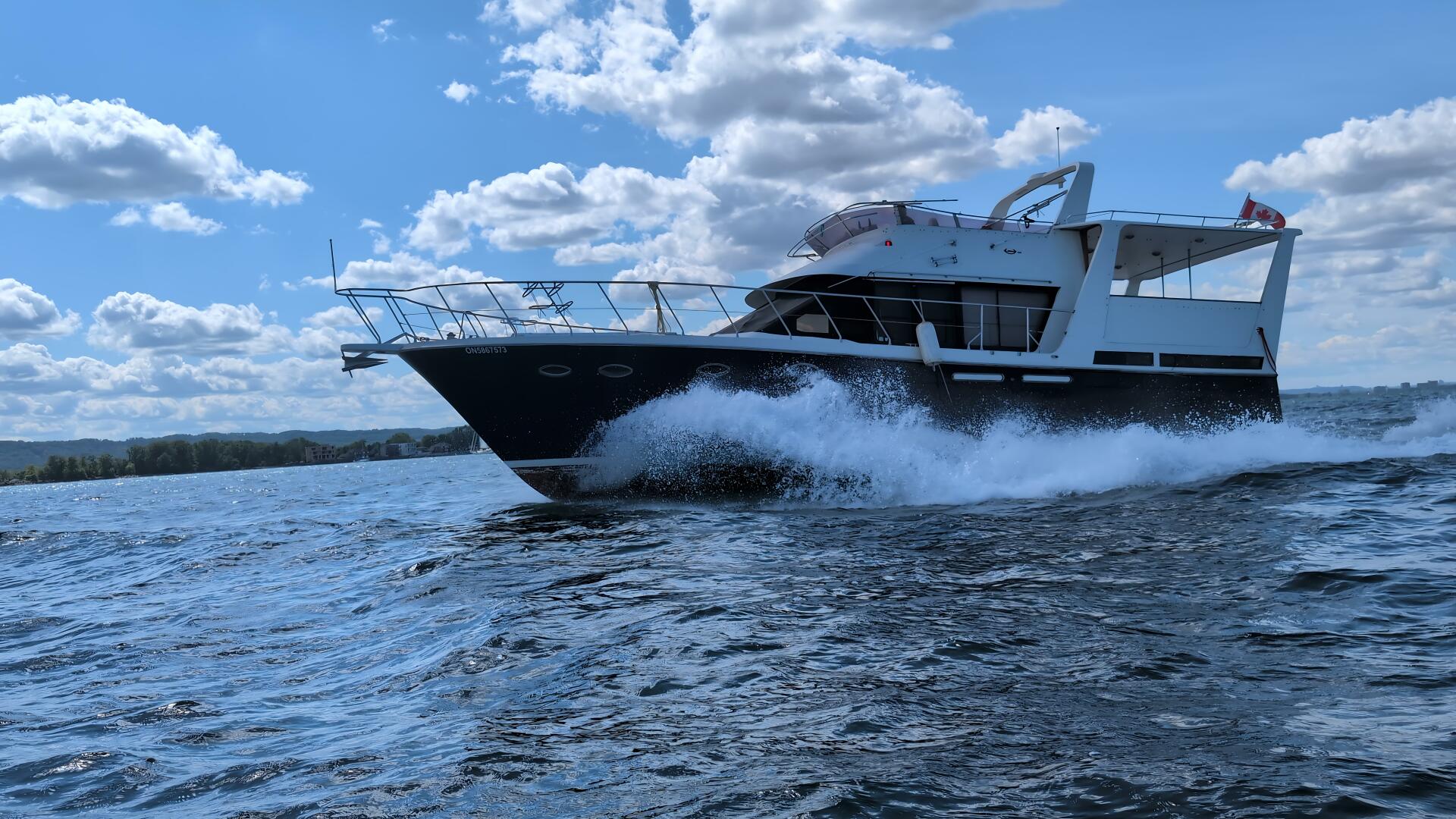 photo 68b9d4fb220e88.80102408 United City Yachts,Toronto Yacht Sales