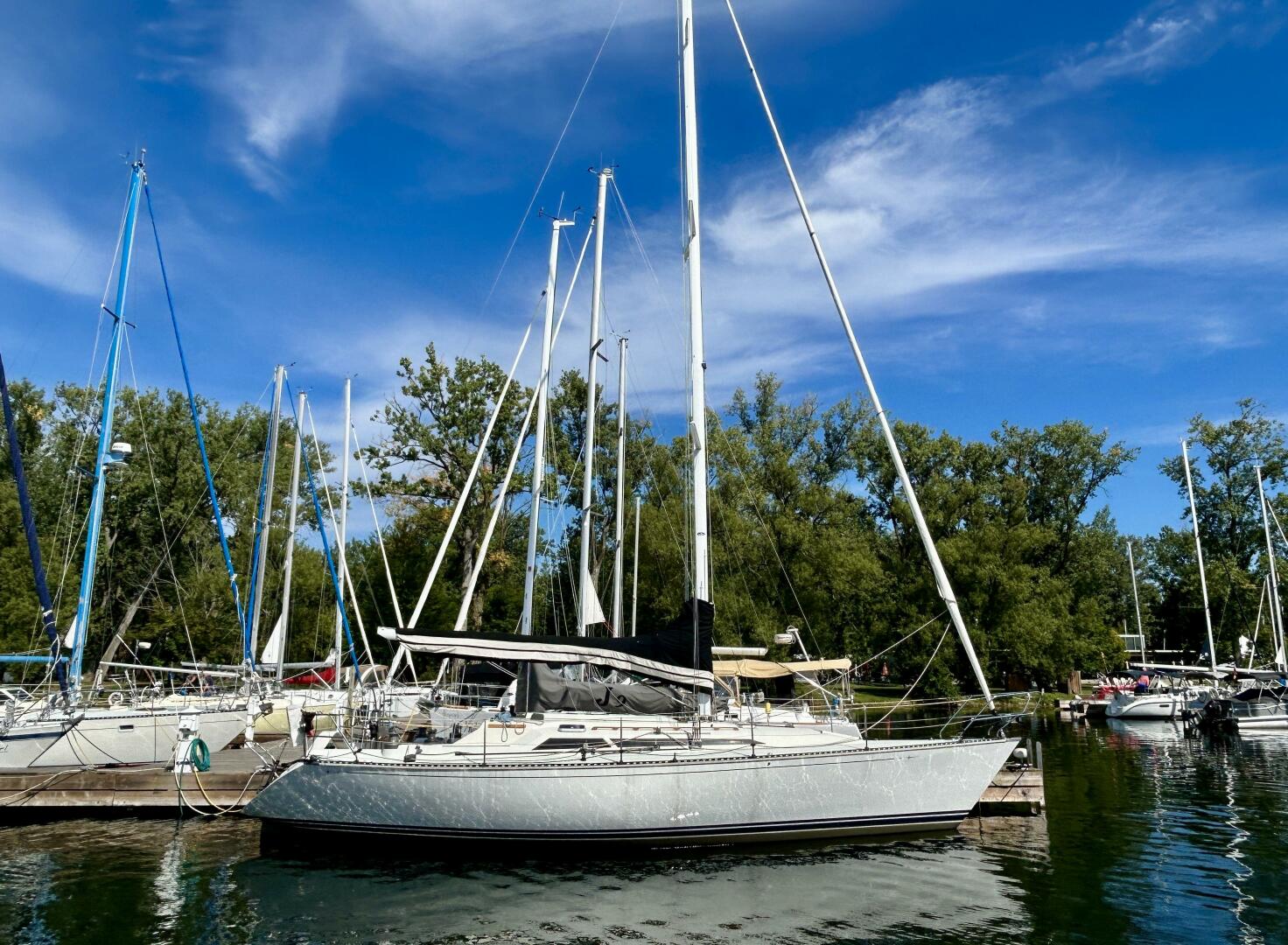 photo 68c7dc1c3e8782.06617924 United City Yachts,Toronto Yacht Sales